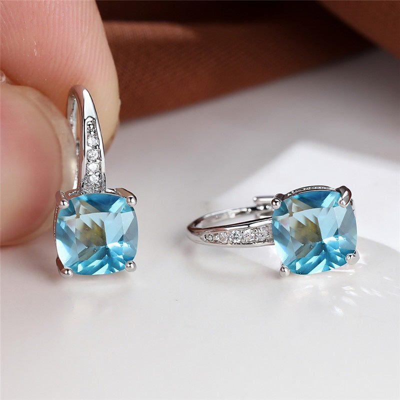 <p>Aretes de Aro con Piedra Mística | Oro</p>