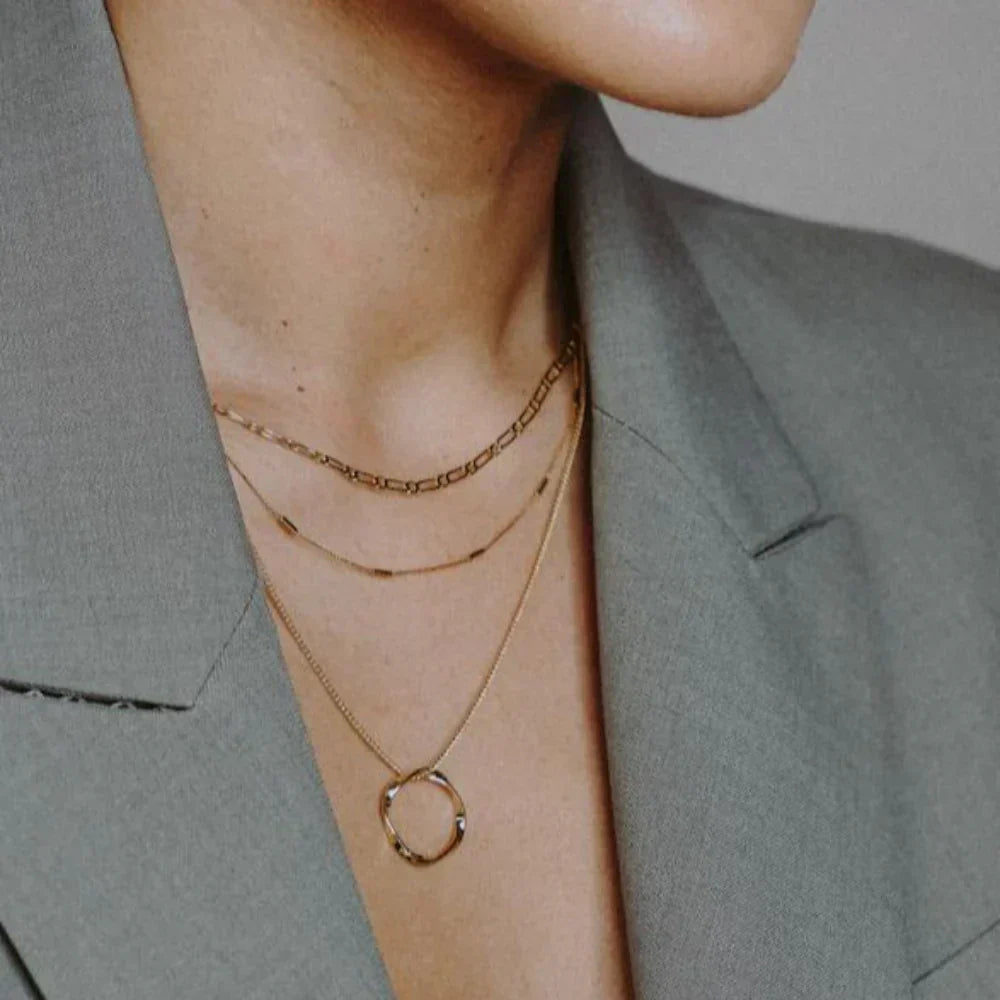 Collar Trzyszuwarkowy con Aro Abierto | Oro