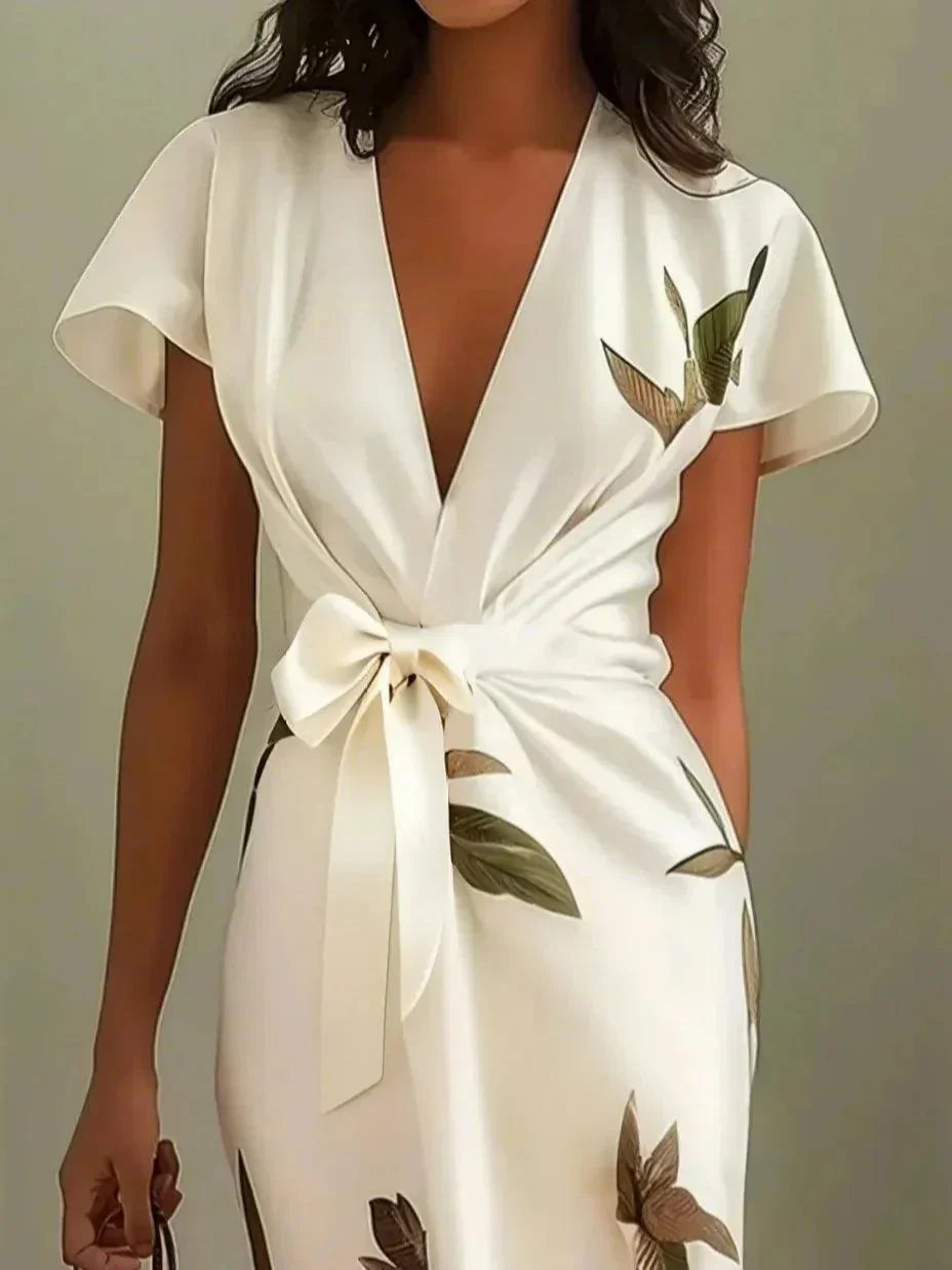 Judy | Vestido midi satinado blanco con estampado de hojas y mangas cortas
