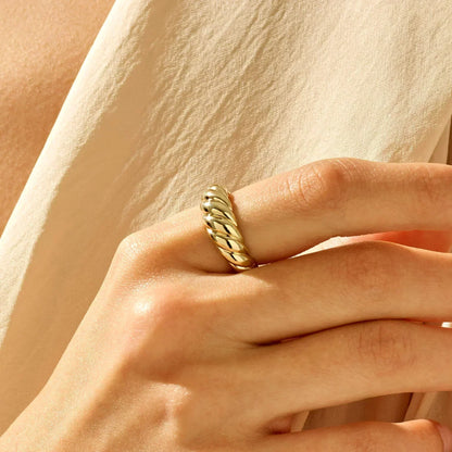 <p>Anillo Croissant | Oro</p>
