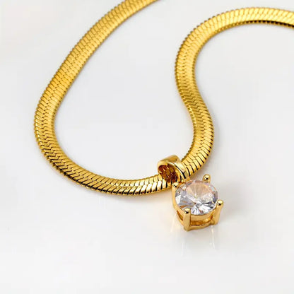 <strong>Collar Elegante con Colgante Stras | Oro</strong>
