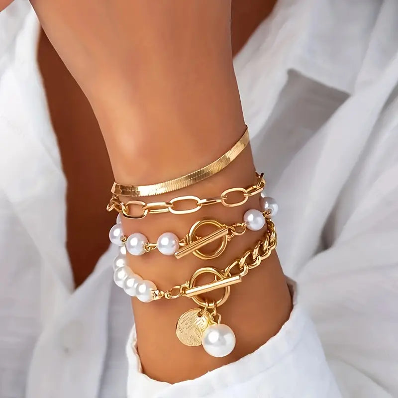 <strong>Conjunto de 4 Pulseras Chic - Serpiente, Perlas y Eslabones | Oro</strong>