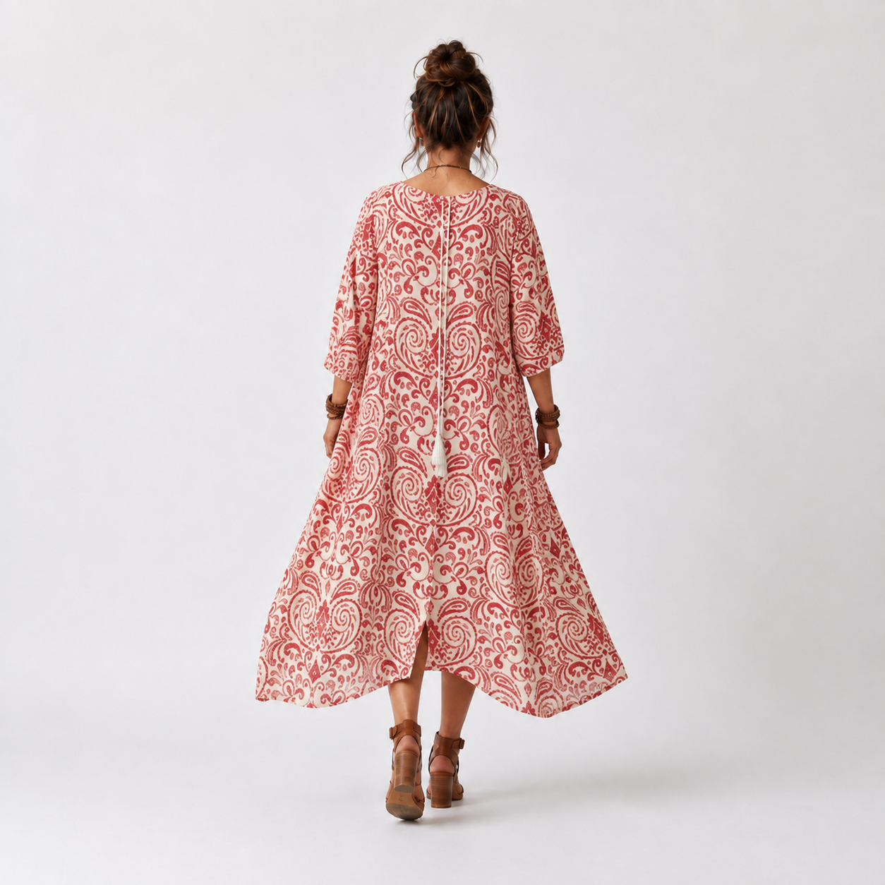 Noelle | Vestido Midi Estampado con Cuello de Borlas Largas