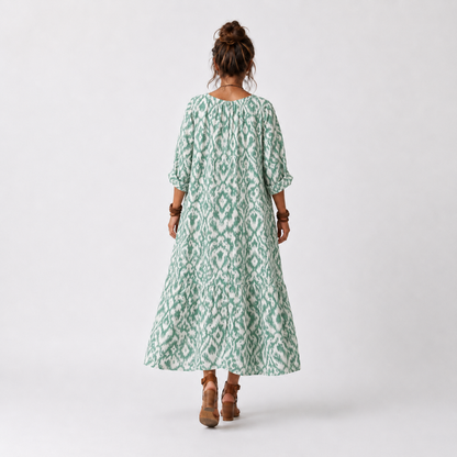 Ilara | Vestido Midi Estampado con Cuello en V y Borlas