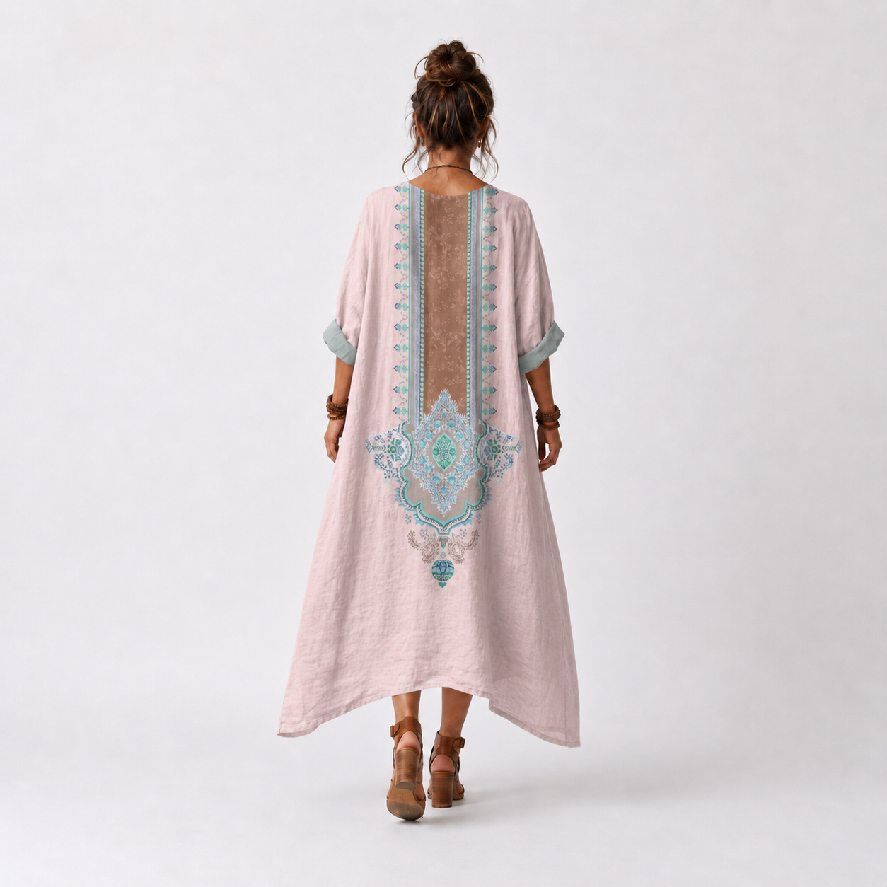 Kenza | Vestido Midi Relajado con Paneles de Diseno y Bolsillos