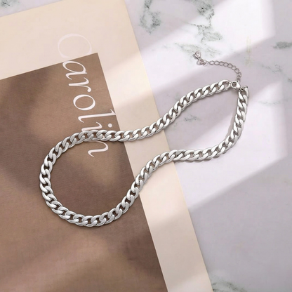 <strong>Collar Grueso Cubano Cadena | Oro</strong>