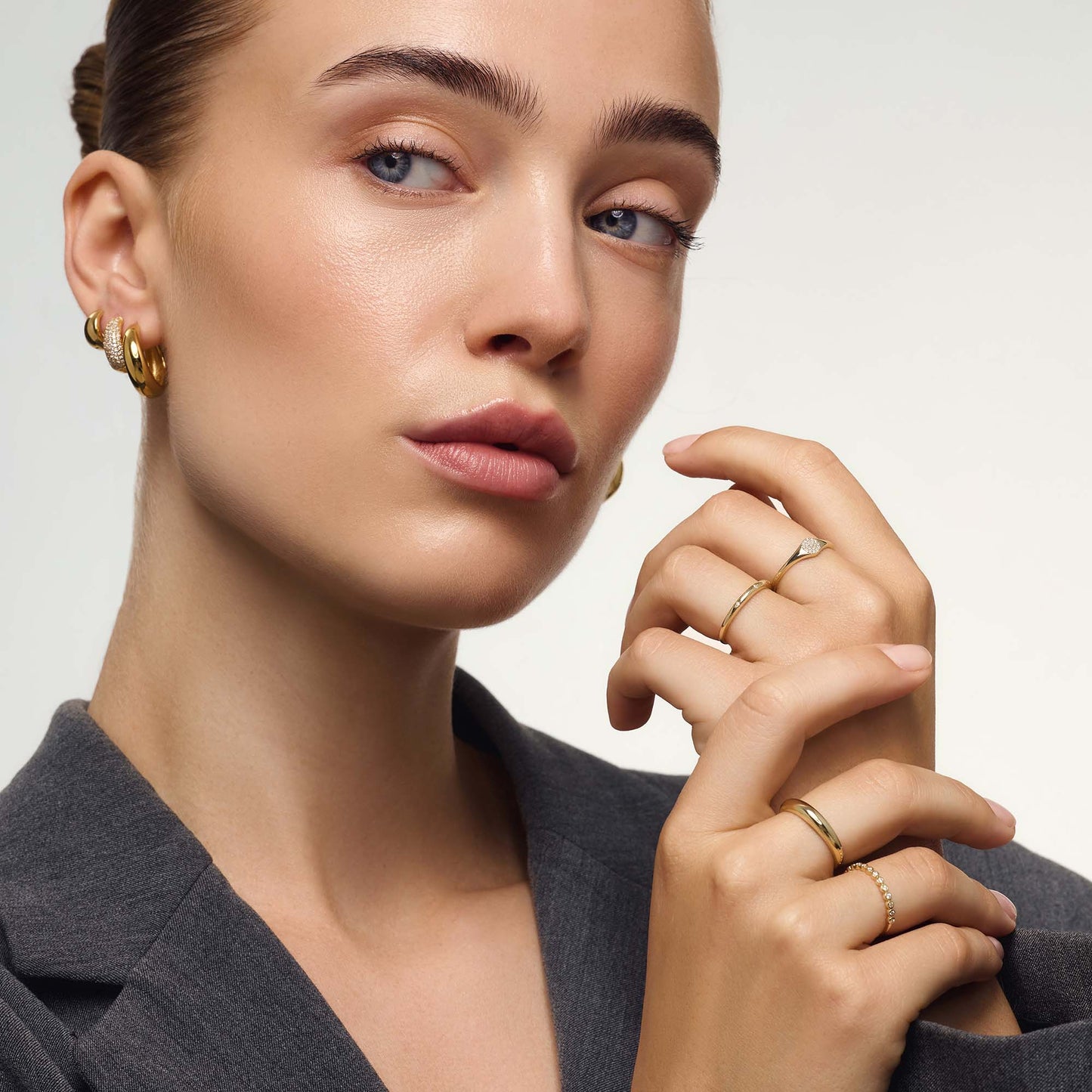 <p>Anillo Burbuja en <strong>oro</strong></p>