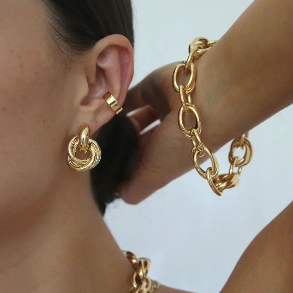<p>Aretes Trenzados Statement | Oro</p>
