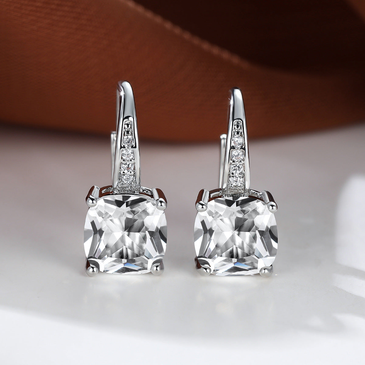<p>Aretes de Aro con Piedra Mística | Oro</p>