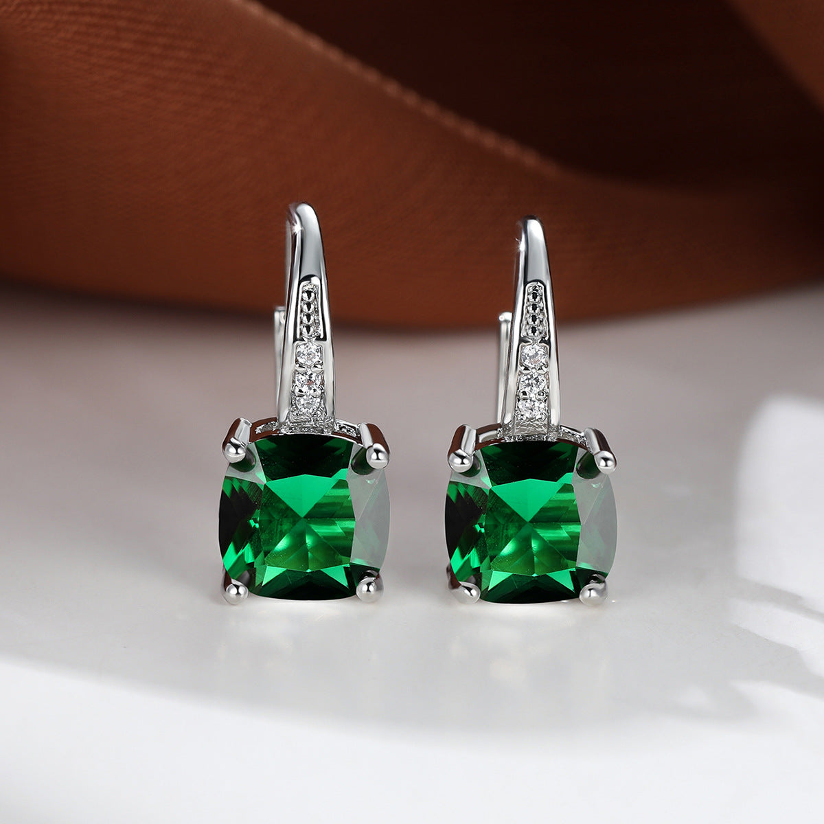 <p>Aretes de Aro con Piedra Mística | Oro</p>