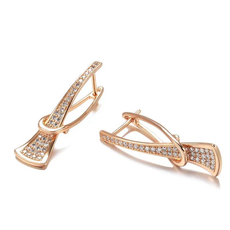 <p>Aretes de Cristal Radiante en Capas | Oro</p>