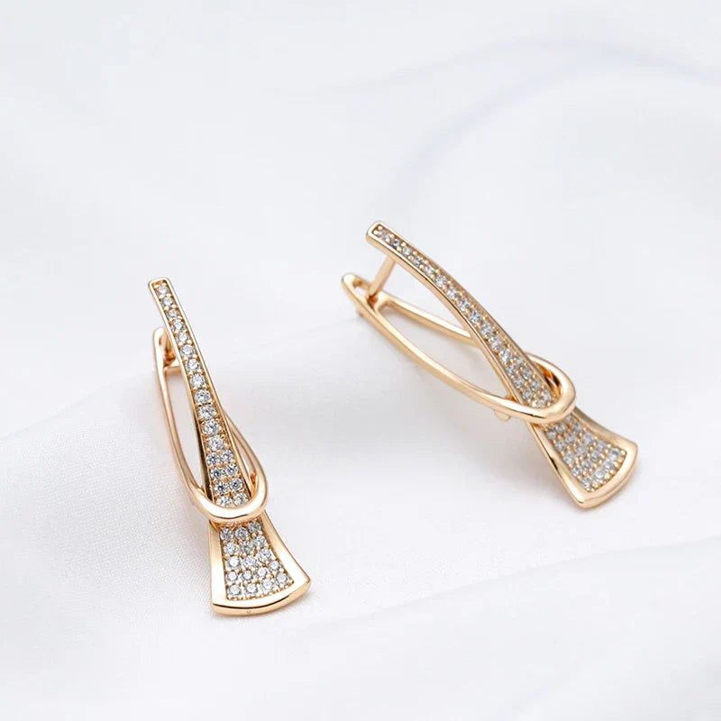 <p>Aretes de Cristal Radiante en Capas | Oro</p>