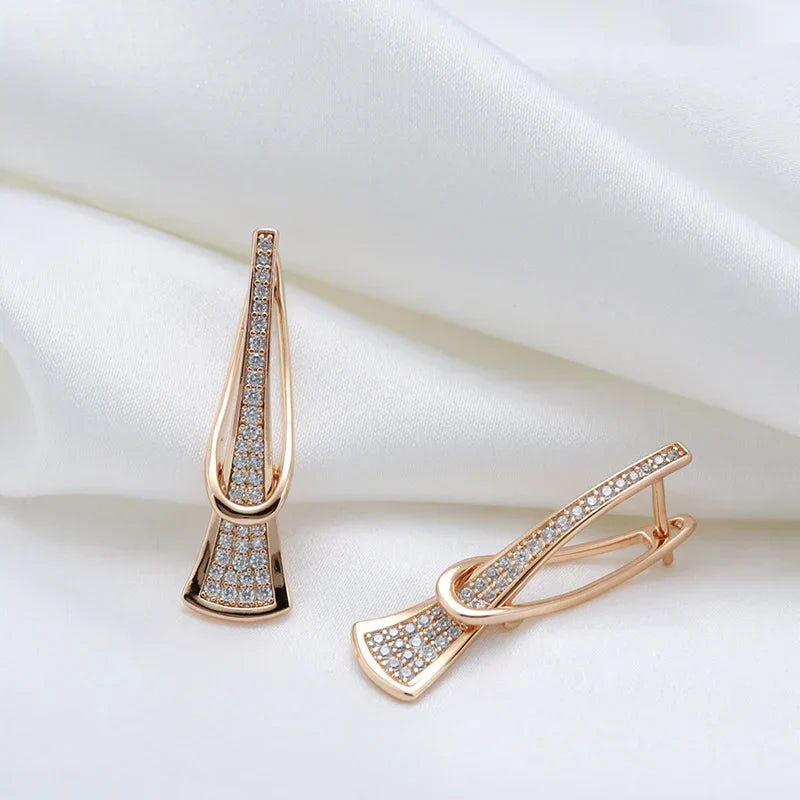 <p>Aretes de Cristal Radiante en Capas | Oro</p>