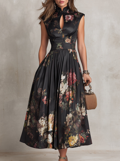 Patricia | Vestido midi plisado de satén negro con flores