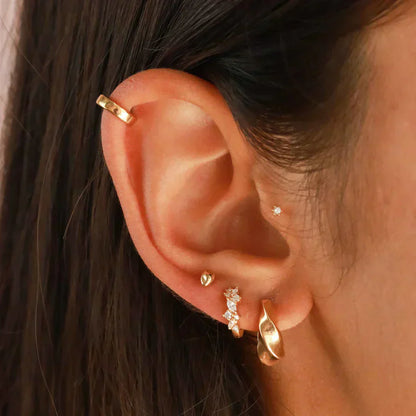 <p>Aretes Huggie con Borlas de Cristales | Oro</p>