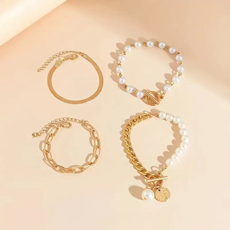 <strong>Conjunto de 4 Pulseras Chic - Serpiente, Perlas y Eslabones | Oro</strong>
