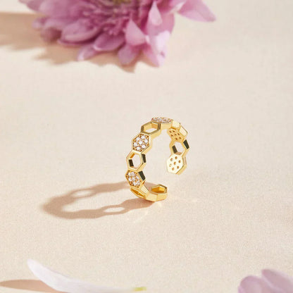 <p>Anillo de Cristal Panal de Miel | Oro</p>